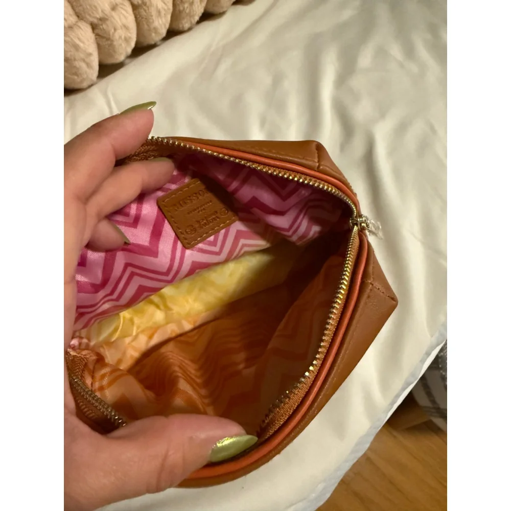 NWOT Missoni Pouch, Interior Multicolored Chevron Pattern, Tan